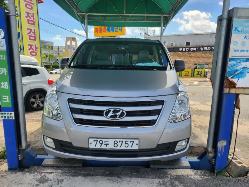 Hyundai Grand Starex