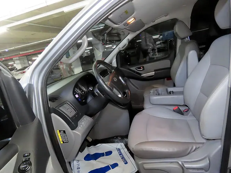 Hyundai Grand Starex