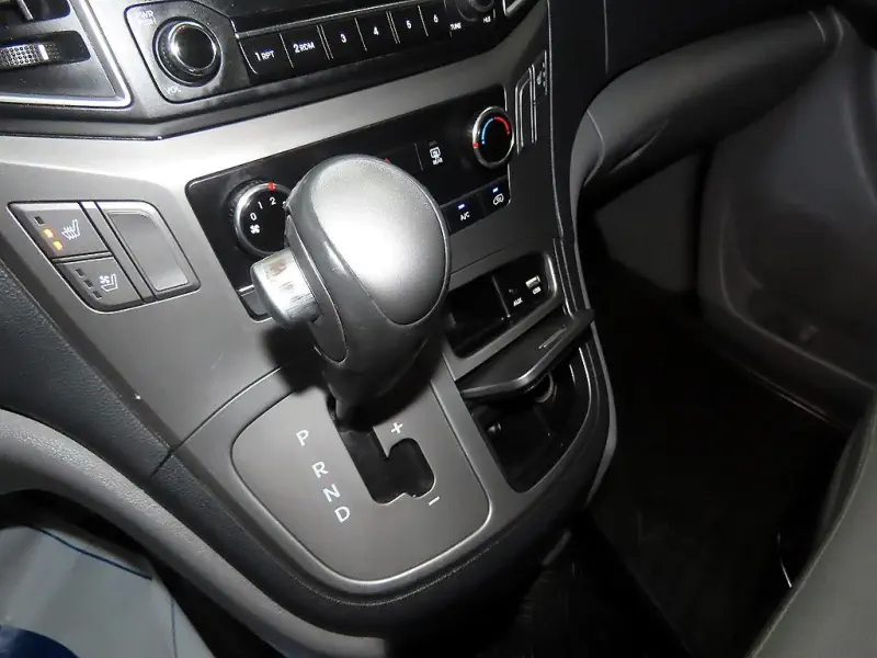 Hyundai Grand Starex