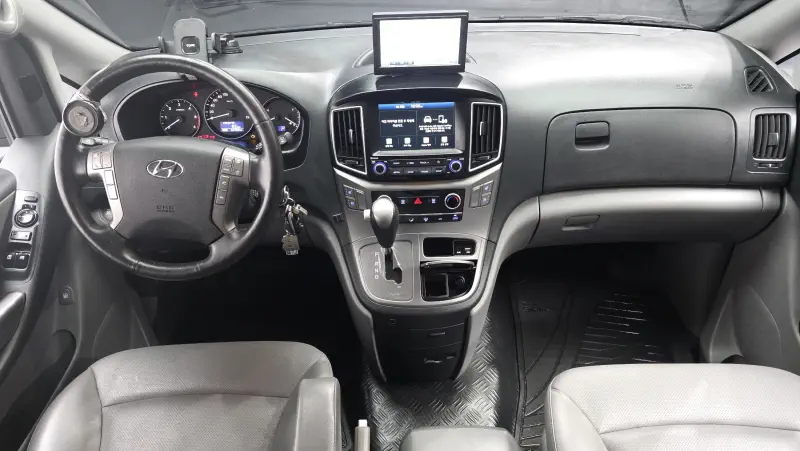Hyundai Grand Starex