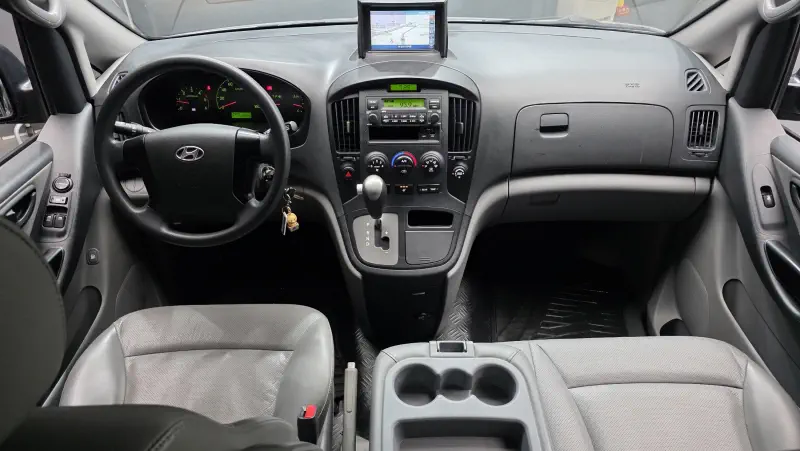 Hyundai Grand Starex