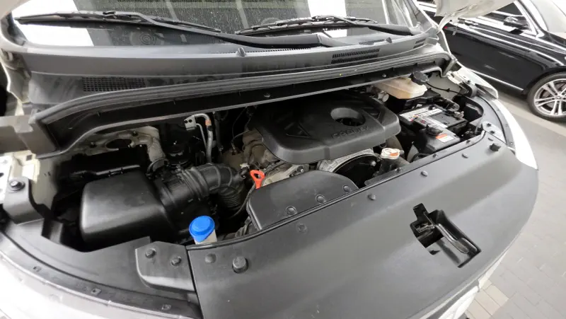 Hyundai Grand Starex
