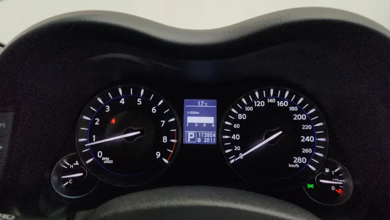 Infiniti Q70
