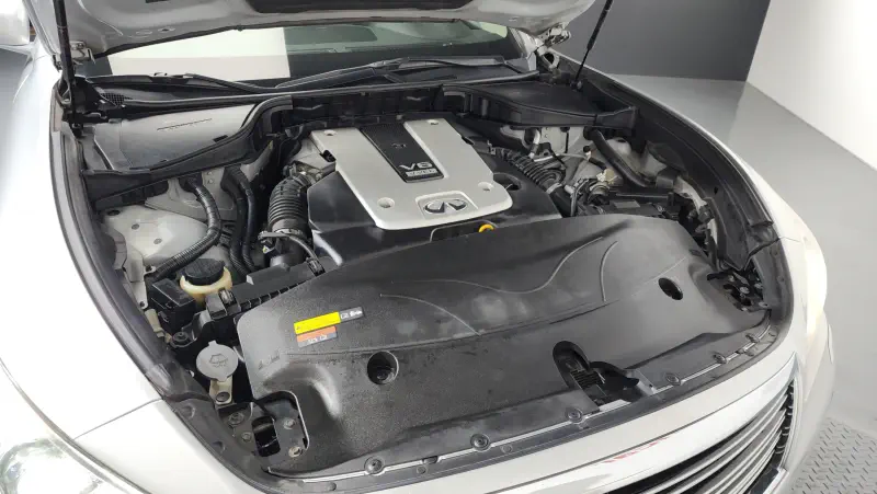 Infiniti Q70