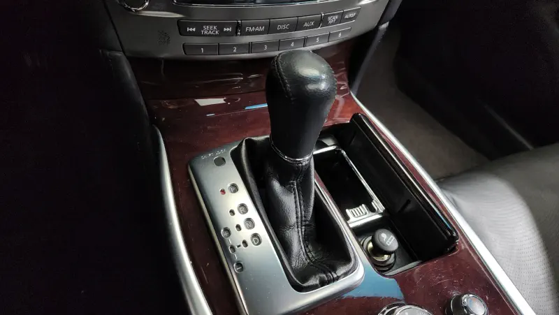 Infiniti Q70