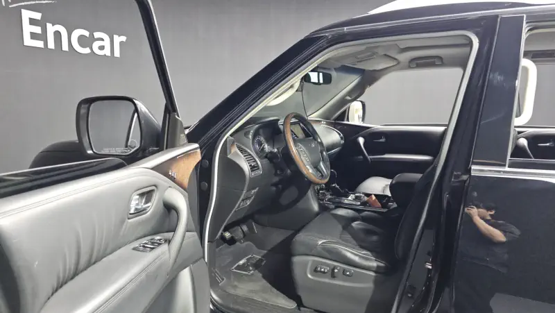 Infiniti QX