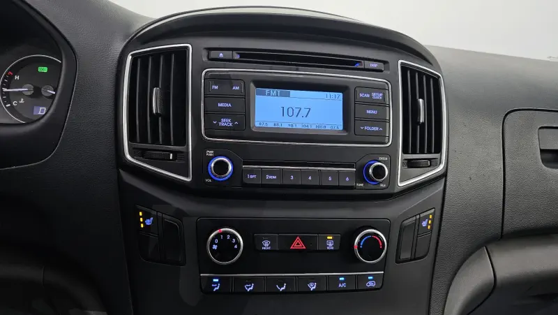 Hyundai Grand Starex