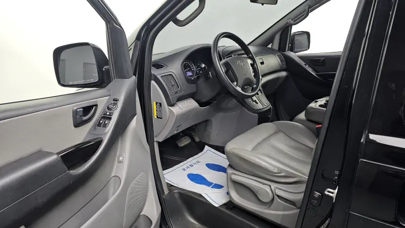 Hyundai Grand Starex