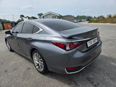 Lexus ES300h