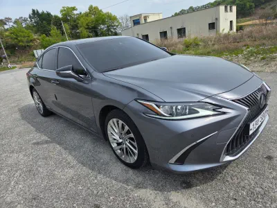 Lexus ES300h