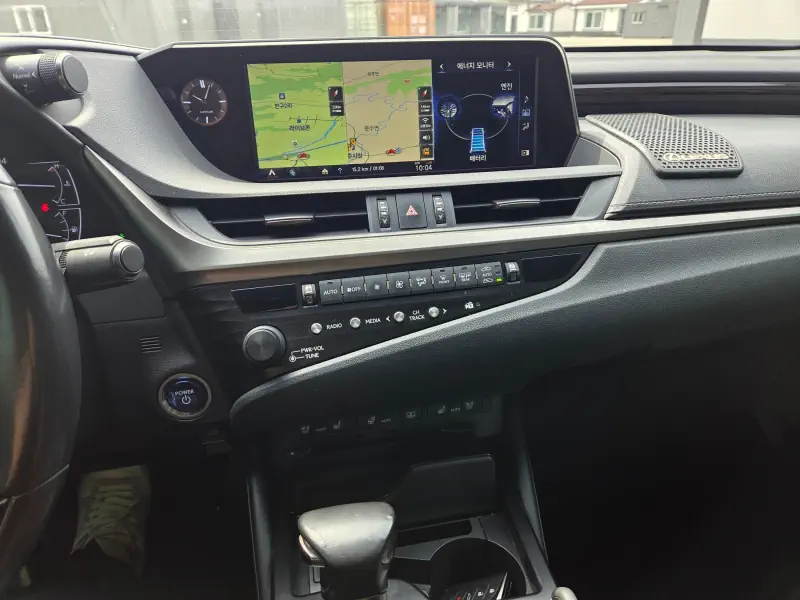 Lexus ES300h