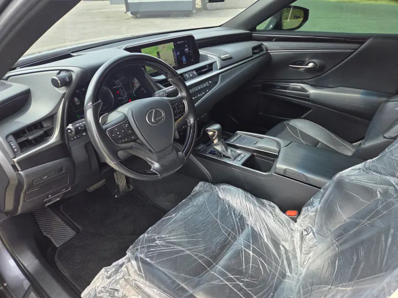 Lexus ES300h