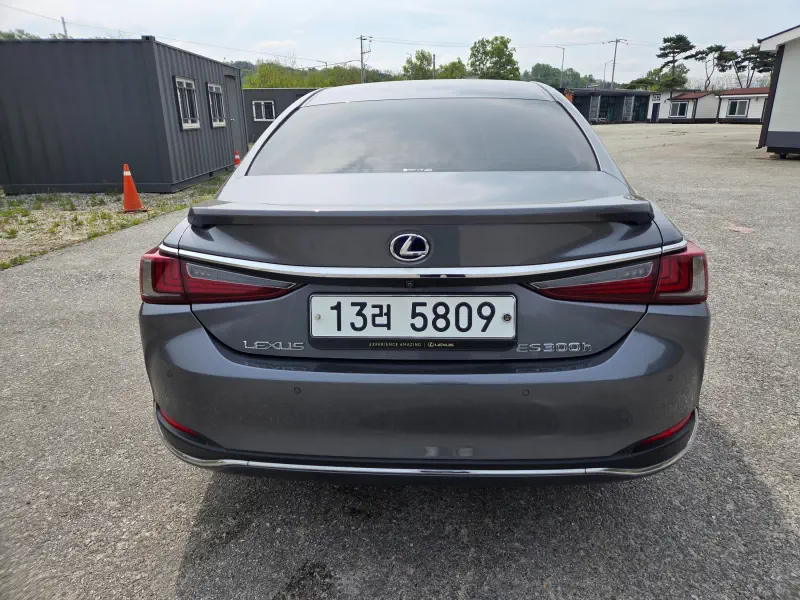 Lexus ES300h
