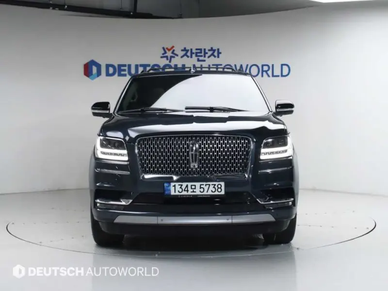 Lincoln Navigator