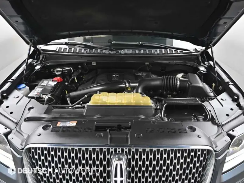 Lincoln Navigator
