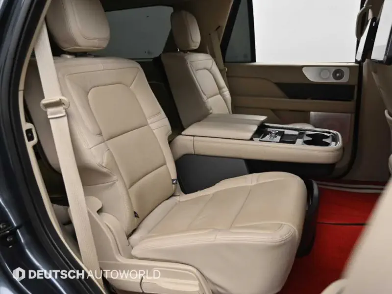 Lincoln Navigator