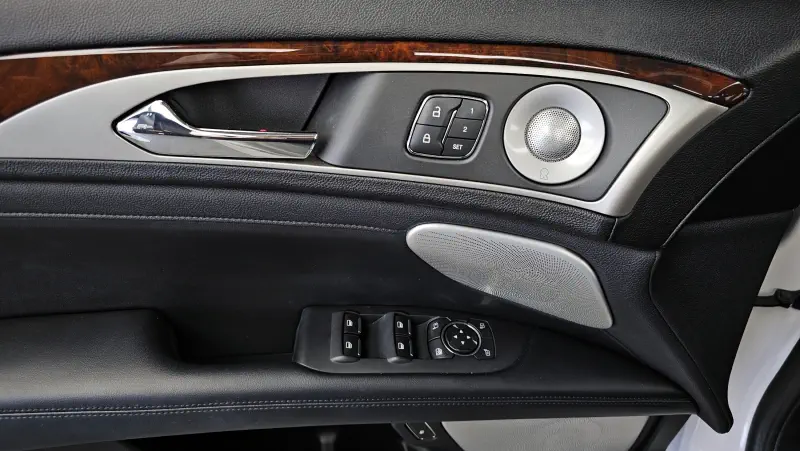 Lincoln MKZ
