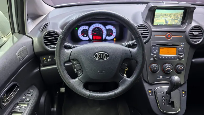 Kia Carens