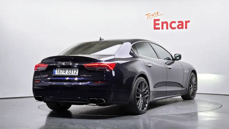 Maserati Quattroporte