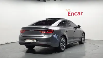 Renault SM6