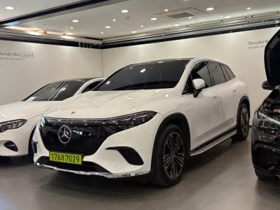 Mercedes-Benz EQS SUV