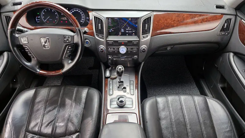 Hyundai Equus