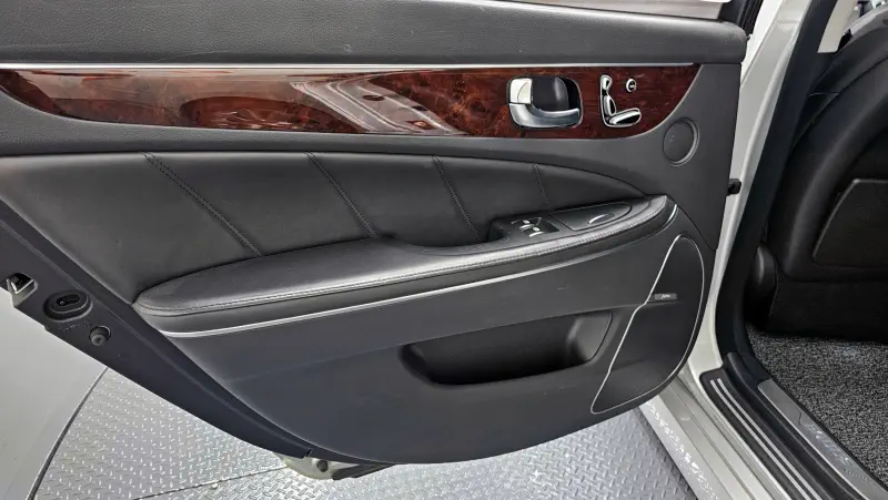 Hyundai Equus