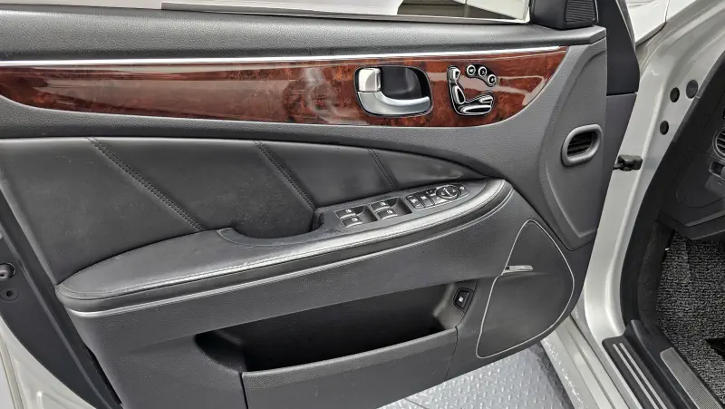 Hyundai Equus