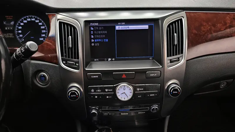 Hyundai Equus