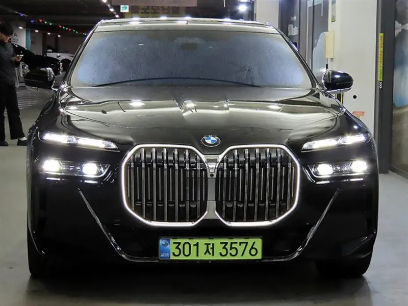 BMW 7-Series