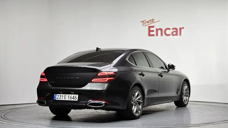 Genesis G70
