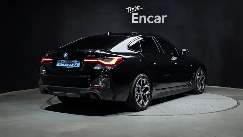 BMW i4