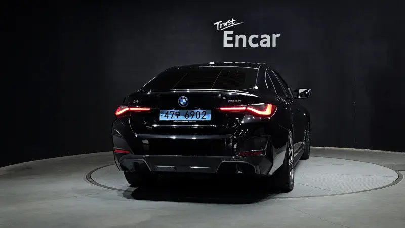 BMW i4