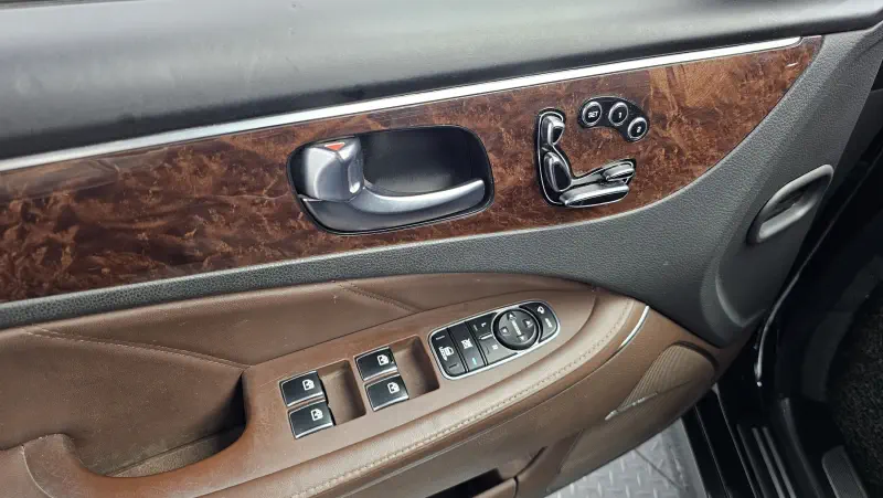 Hyundai Equus
