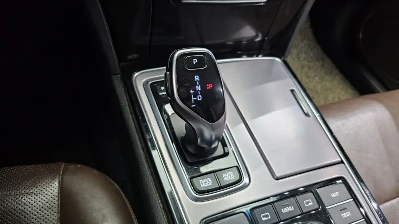 Hyundai Equus