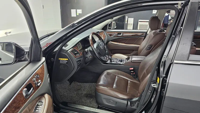 Hyundai Equus
