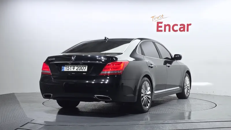 Hyundai Equus