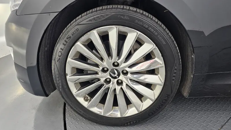 Hyundai Equus