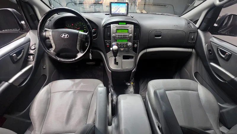 Hyundai Grand Starex