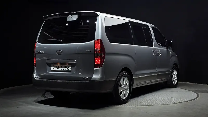 Hyundai Grand Starex