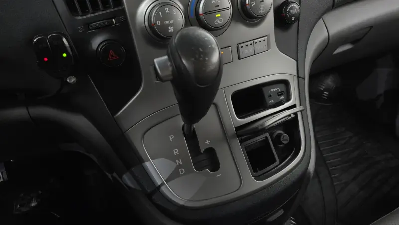 Hyundai Grand Starex