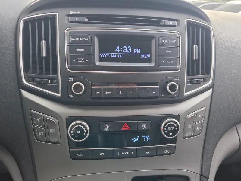 Hyundai Grand Starex