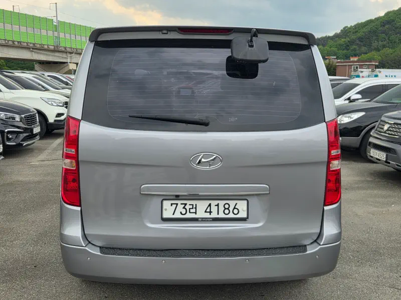 Hyundai Grand Starex