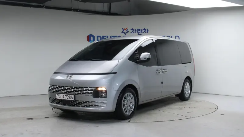 Hyundai Staria