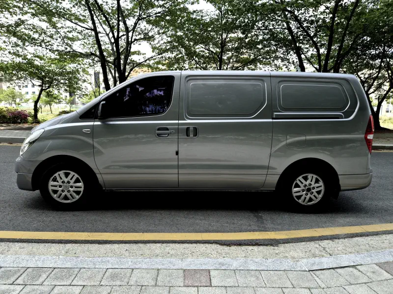 Hyundai Grand Starex