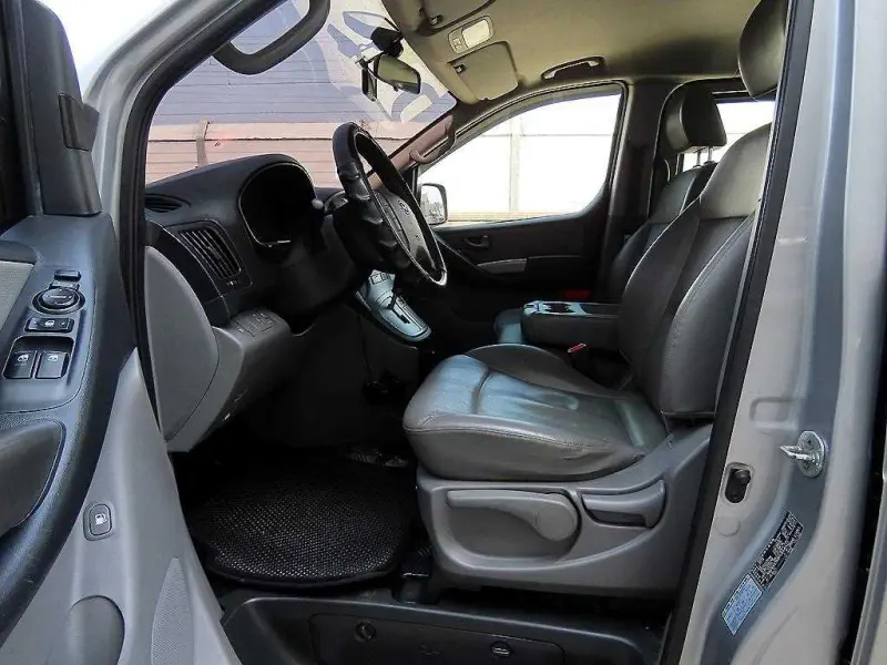 Hyundai Grand Starex