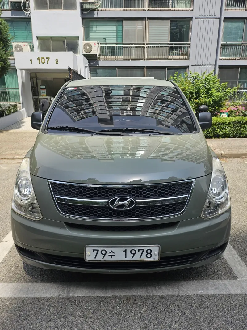 Hyundai Grand Starex