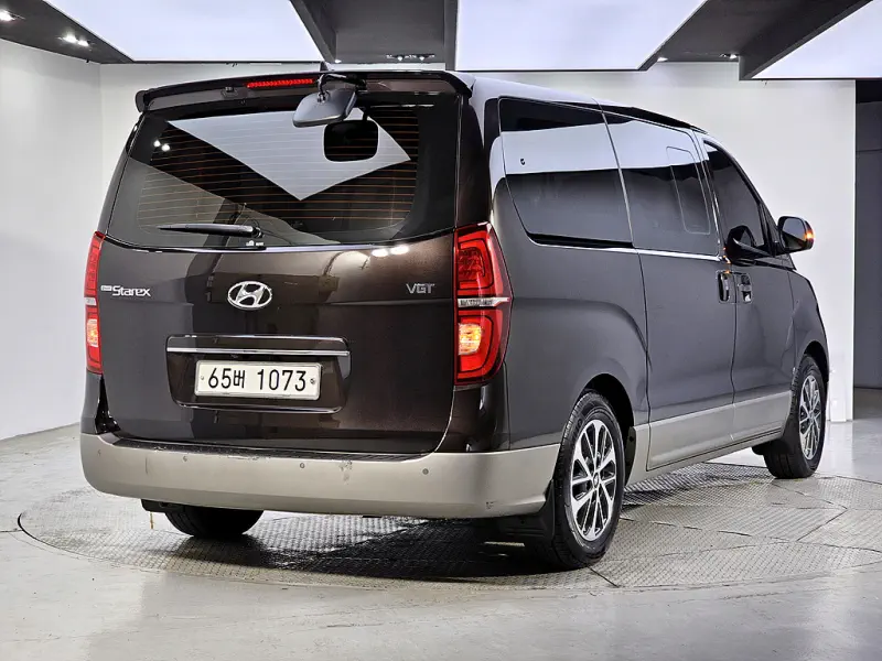 Hyundai Grand Starex