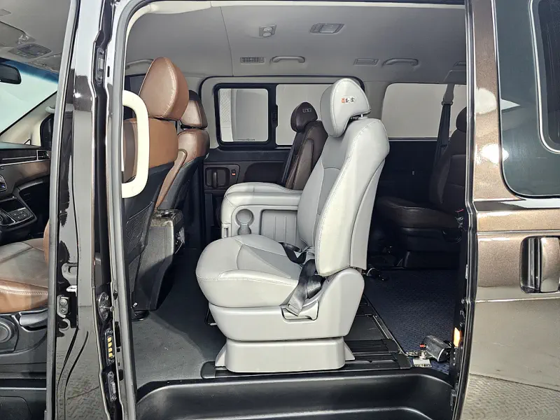 Hyundai Grand Starex