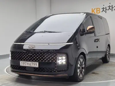 Hyundai Staria